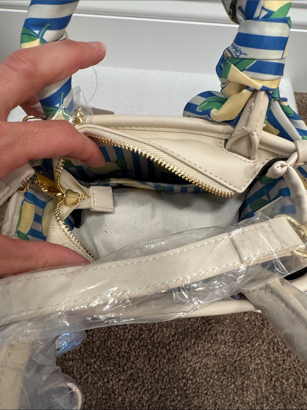 Betsey Johnson Blue & Cream Striped Mini Tote with lemon scarf & charm NWT - Picture 8 of 8